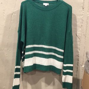 Sweater Green and White